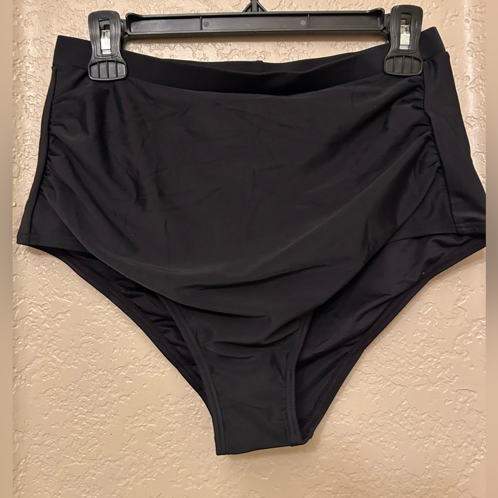 No Brand Label (maybe Amazon ?) NWT High-Waist Black Swim Bottoms, Size Large